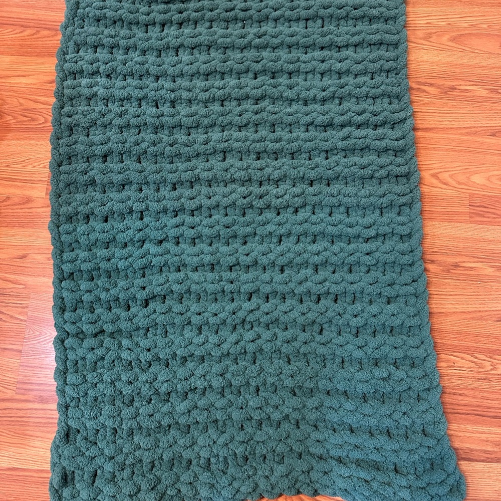 Chunky Knit Green Blanket